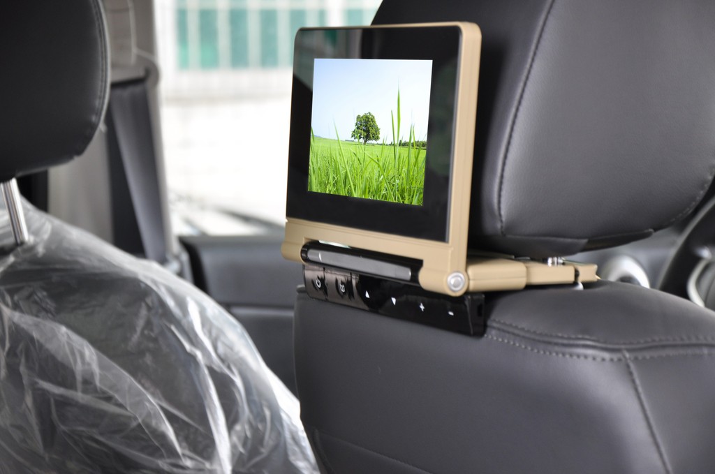 可折叠式车载显示器