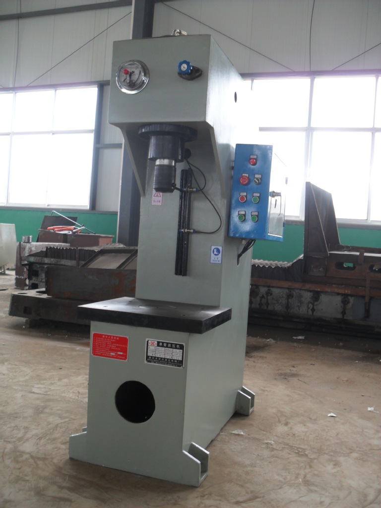 供应 山东单臂液压机 40吨单臂液压机价格,最好的液压机在这里