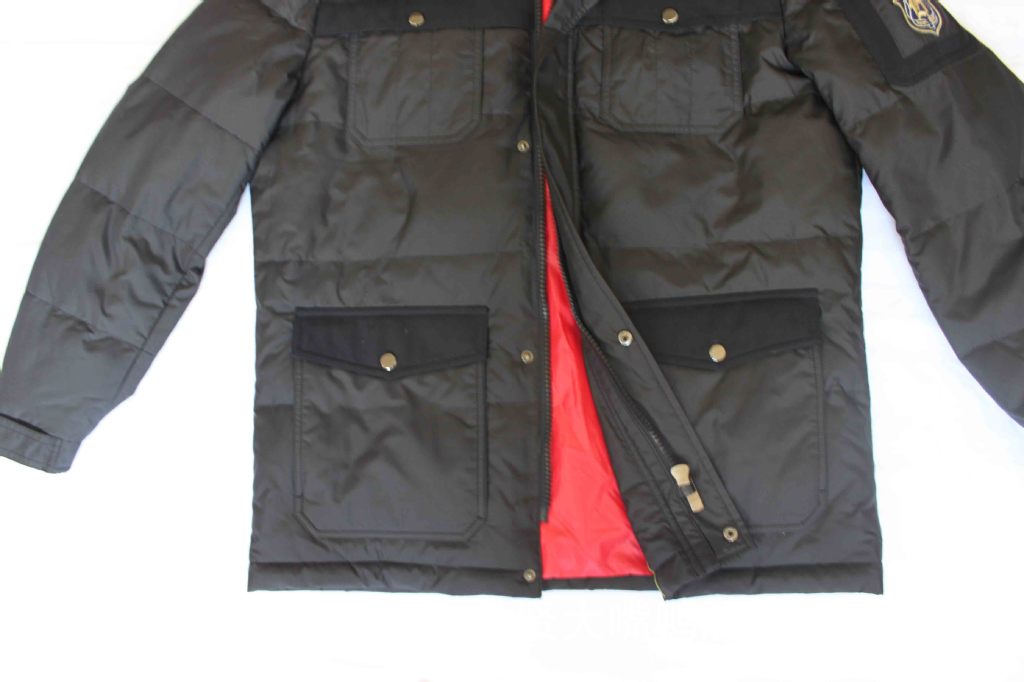 江西大嘴鸭厂家直销 2012男式羽绒服外套 带帽保暖防寒羽绒服图片_2