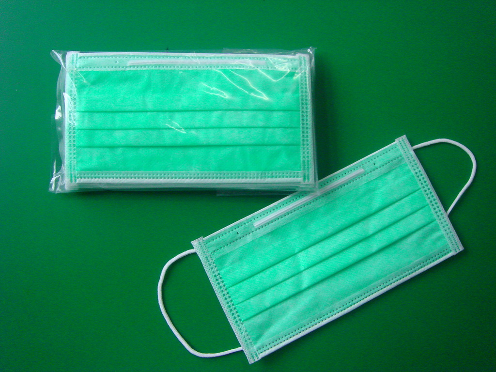 【本厂热销】三层绿色无纺布口罩 批发【价格优惠】