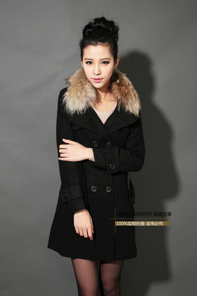 秋冬新款 经典款女式羊毛呢大衣 真毛领中长款 修身气质型 批发