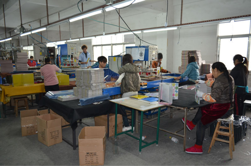 【供应pp塑胶服装吊牌】价格,厂家,图片,滴胶滴塑产品,东莞市德莱文具