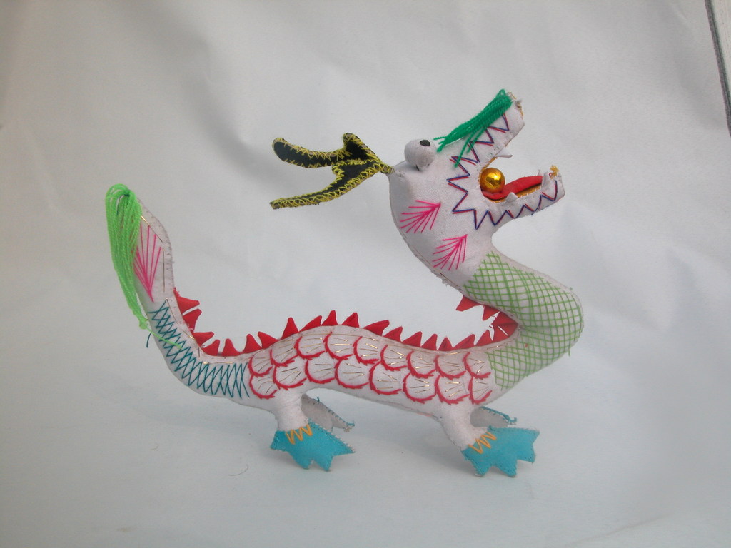 供应民间工艺品,手工缝制布艺玩具,中国龙