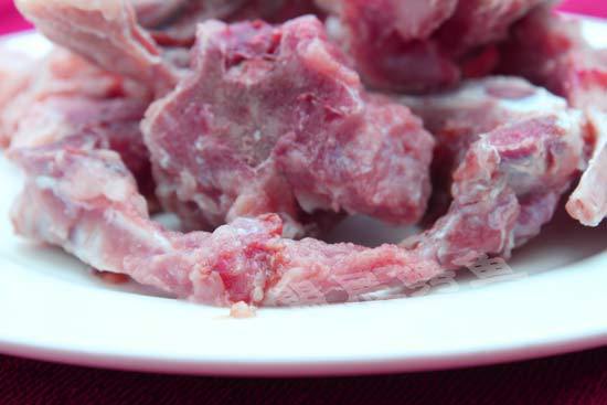 盟展鳄鱼 长期供应鳄鱼肉 鳄鱼骨 货源稳定可零售可批发图片_1