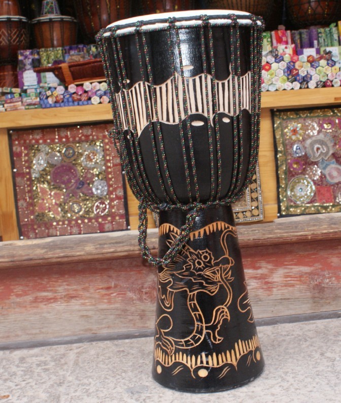 非洲鼓12寸整木 非洲鼓 手鼓 非洲山羊皮 高60直径26左右_打击类乐器