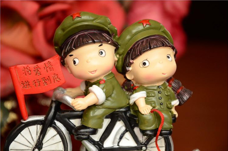 革命爱情系列 家居装饰品 婚庆情侣摆件 将爱情进行到底