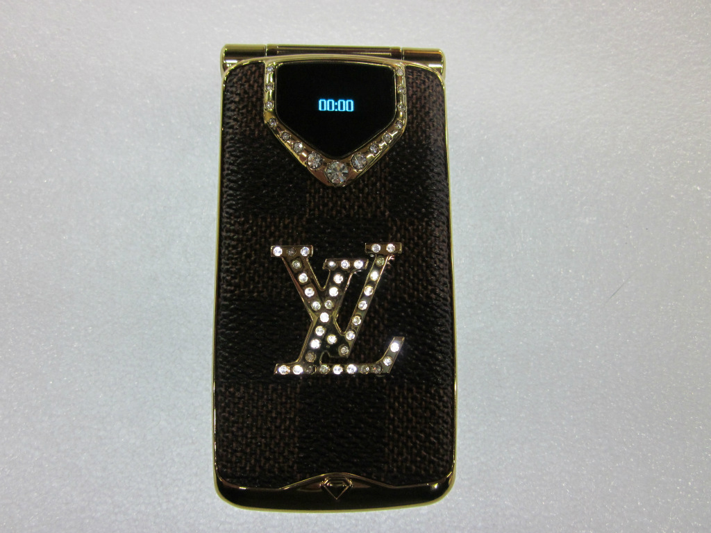 批发供应 新款lv翻盖手机 送礼佳品 女性可爱lv女款c130