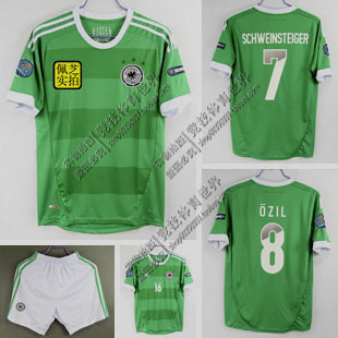 2012年欧洲杯11__13赛季德国客场绿色足球服队服球衣