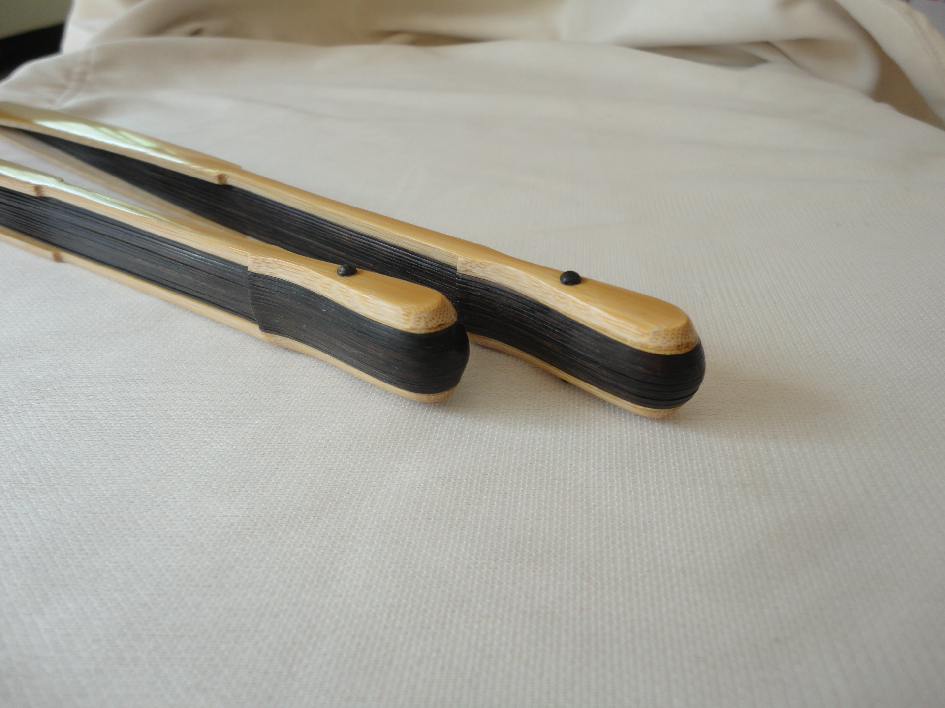 【引风入怀】 纯手工玉竹边乌木芯立体小琵琶头9/9.5寸