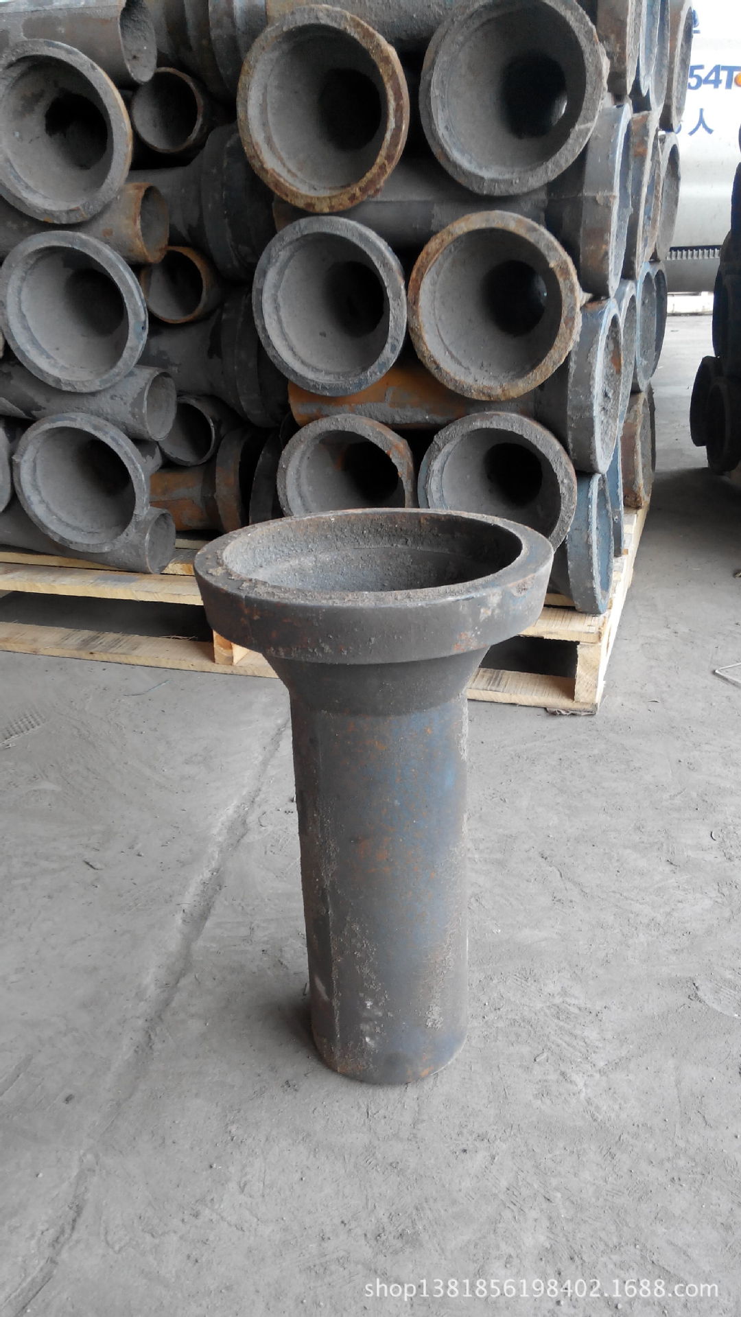 衡水华久路桥提供优质铸铁泄水管