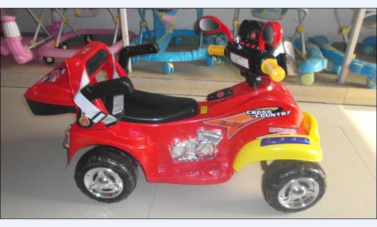 平乡县凤鸣童车厂批发四轮儿童电动车 电动汽车 七彩灯电瓶车童车