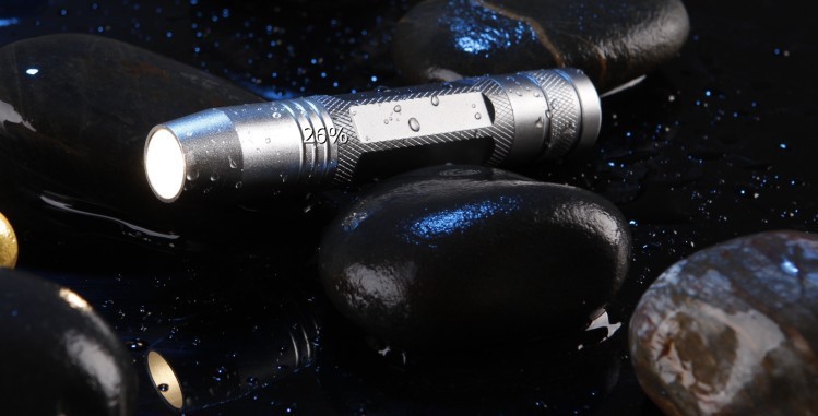 照玉石鉴定 照玉器 看宝石珠宝 玉石专用强光手电筒cree q5玉石灯