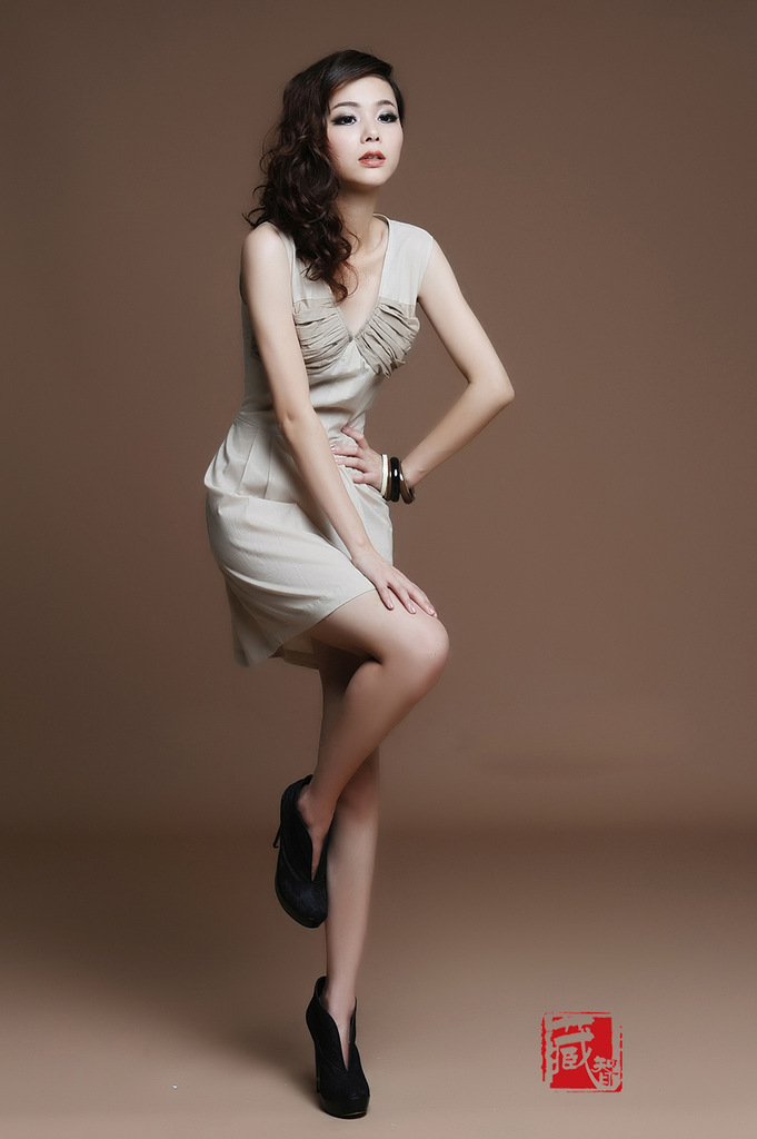 藏智策划 上海产品拍摄商业摄影服装模特拍摄高端实景棚拍