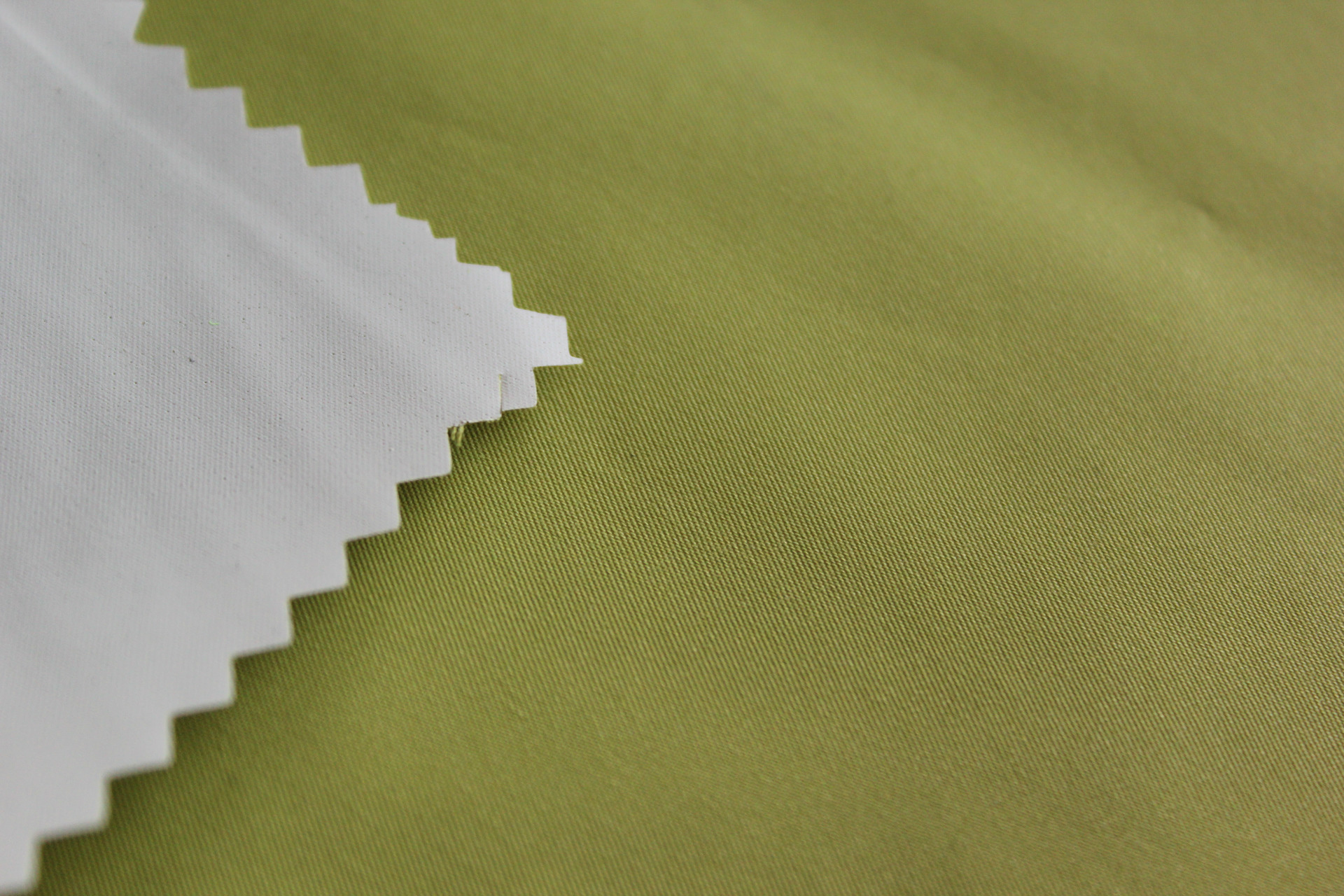 涤纶面料-皮膜涂白涂层加工-涤纶面料尽在阿里巴巴-吴江市兴隆丝绸