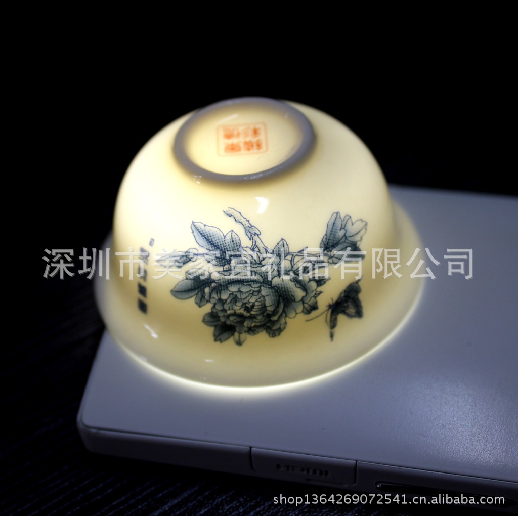 陶瓷礼品定制：传承经典与现代艺术的完美结合