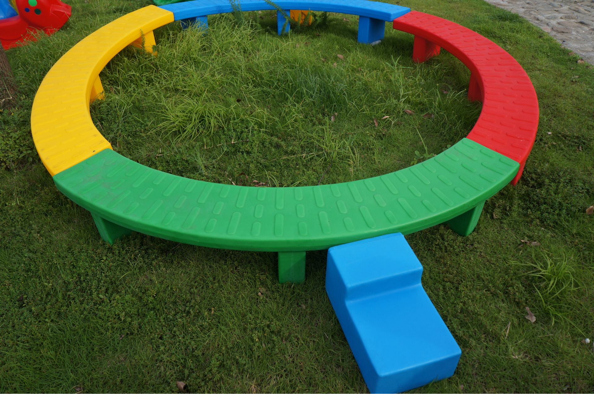 幼儿园独木桥 感统训练器材 塑料平衡木平衡桥 塑料独木桥b型