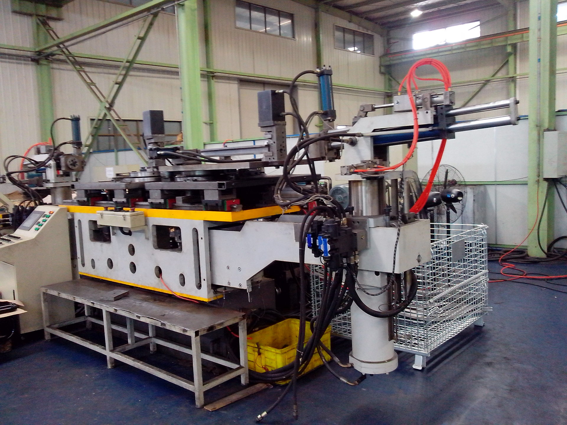 日式三维拉弯机