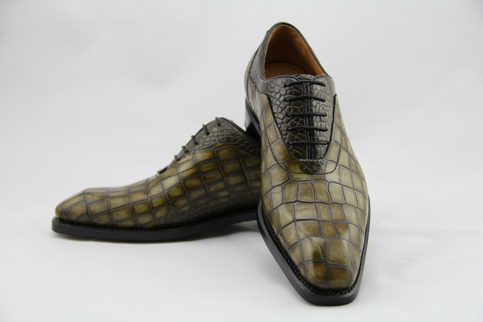 意大利尤格利鳄鱼皮鞋
