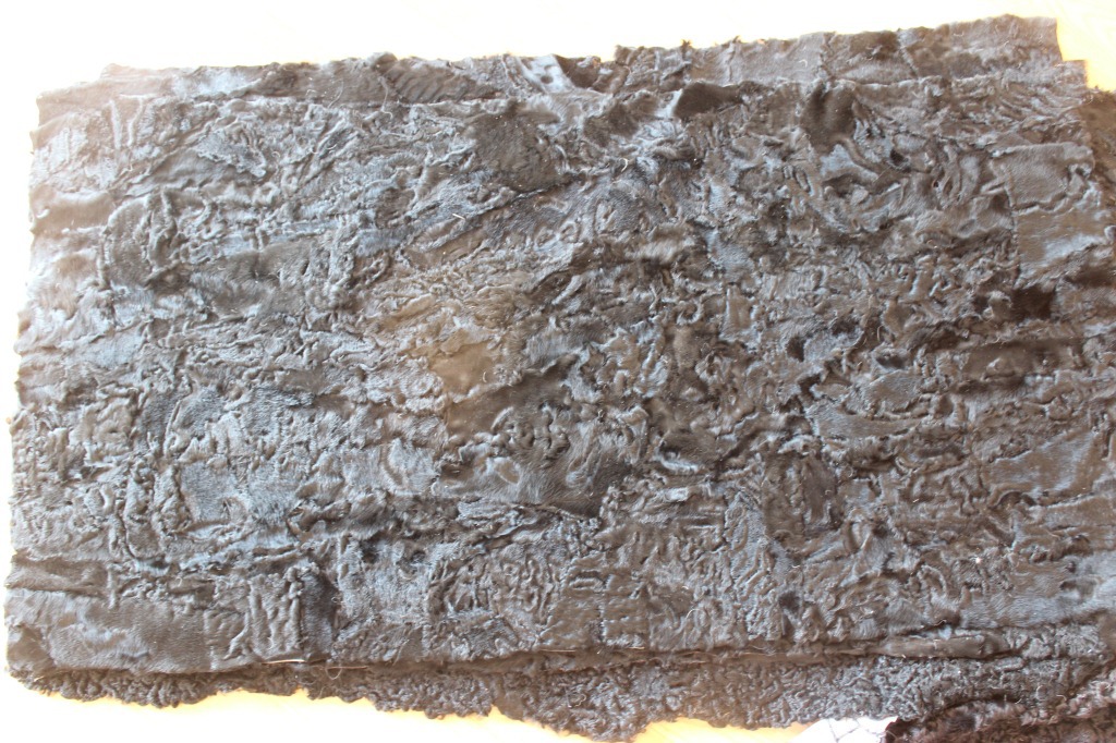 卡拉库羊皮毯 海宁服装 拼接 皮毛一体