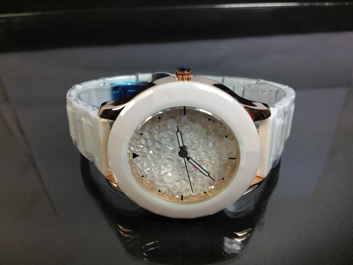 供应女表正品 高档陶瓷表 女 韩国时尚时装表 水钻表大表盘陶瓷表