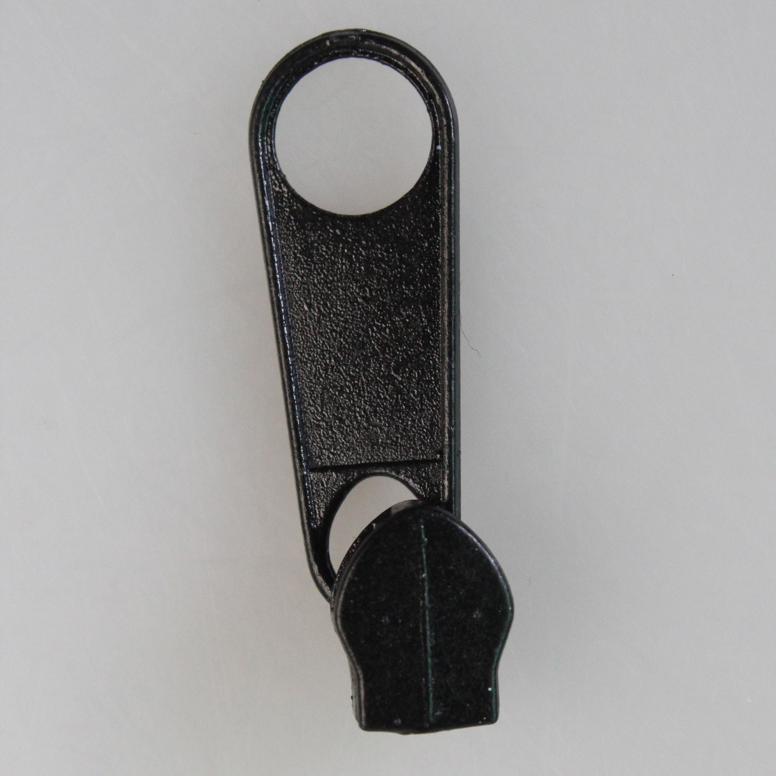 厂家直销 8#锌合金服装服饰拉链头 优质拉链头批发