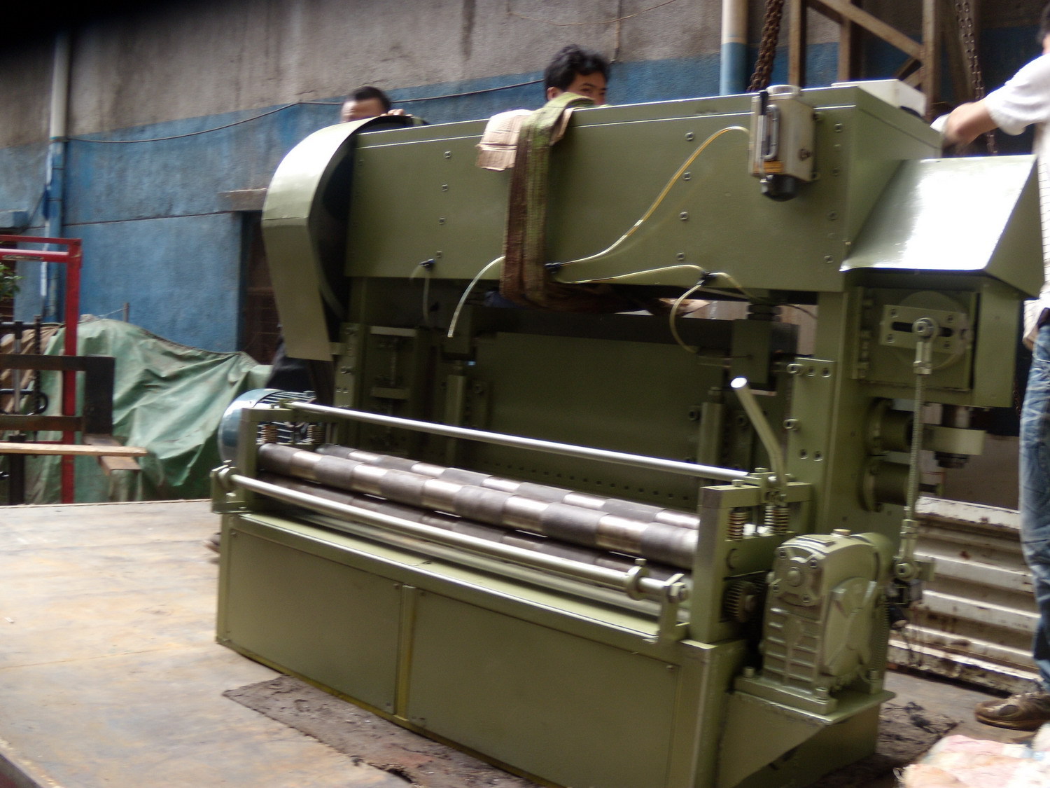 1300高速钢板网冲剪机