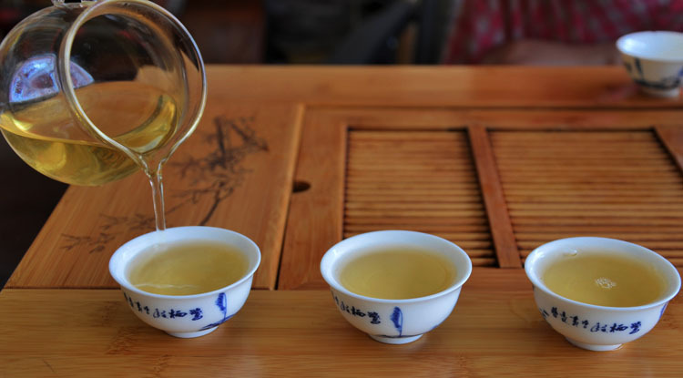 马队长 云南普洱茶 特级 生态乔木茶 生茶茶叶 特价促销 100克
