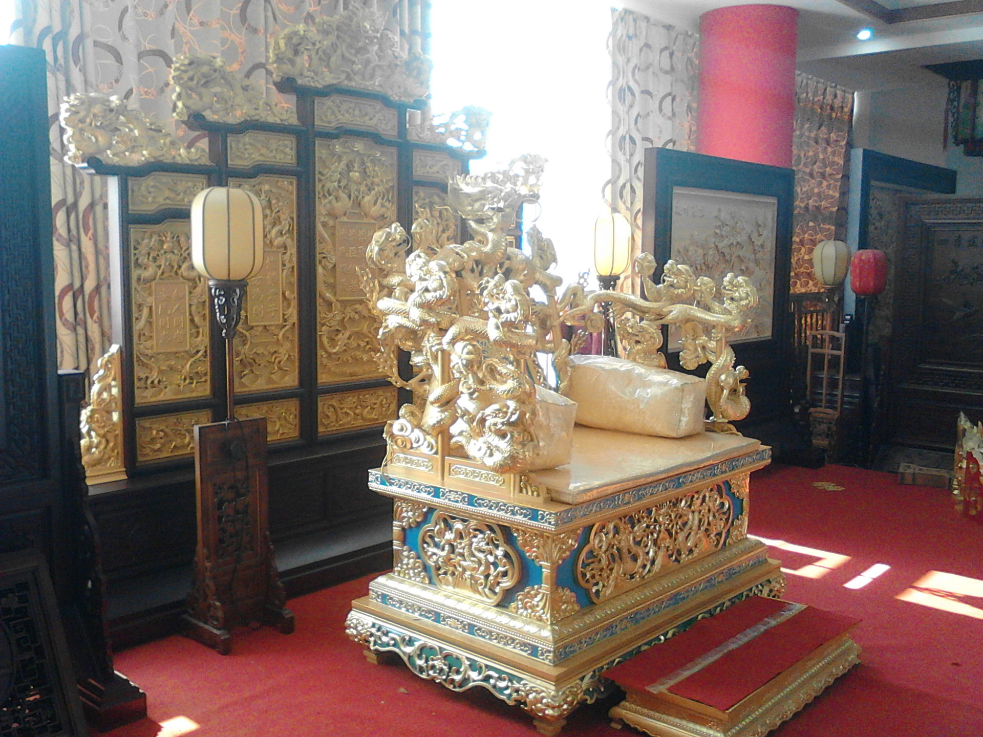 龙椅龙屏落地大屏风红木大沙发皇帝宝座故宫龙椅