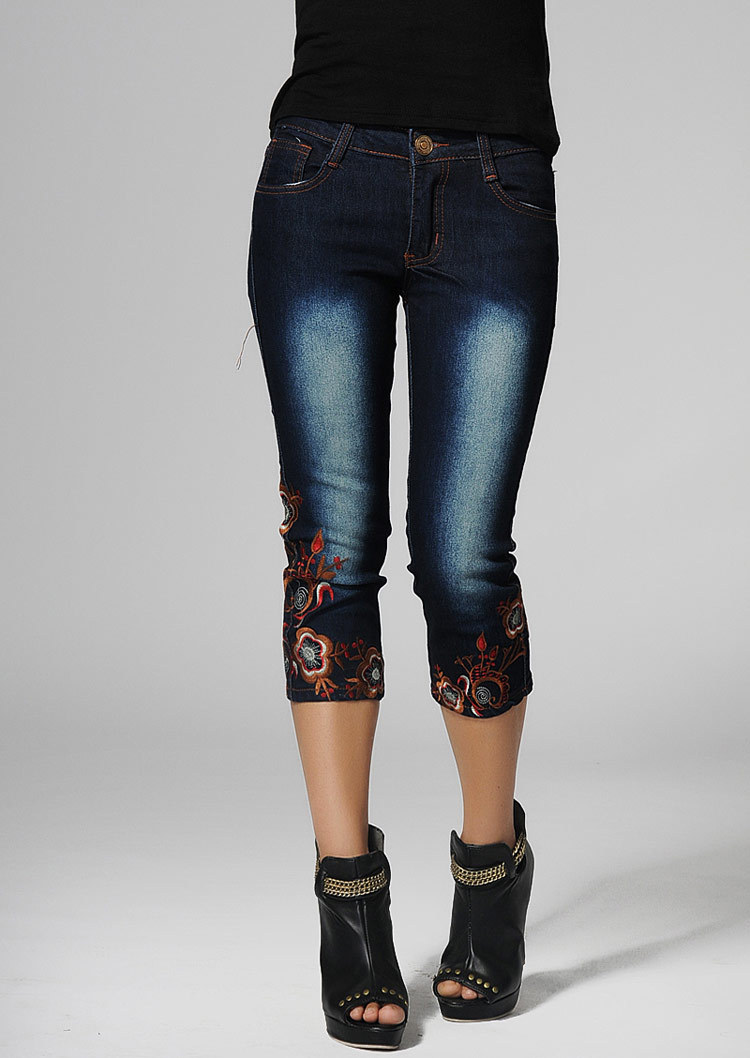 3037民族风裤脚绣花牛仔裤 新款 全棉绣花牛仔裤 七分裤