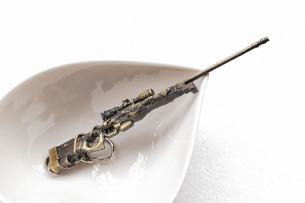 2013最新款游戏模型 合金军事模型 穿越火线龙纹枪模型 模型批发图片