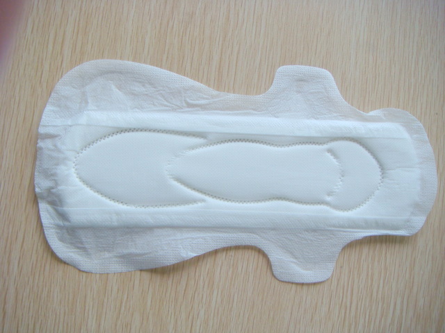 卫生巾厂家出口外贸卫生巾 生活用纸批发 超值干爽网面夜用卫生巾