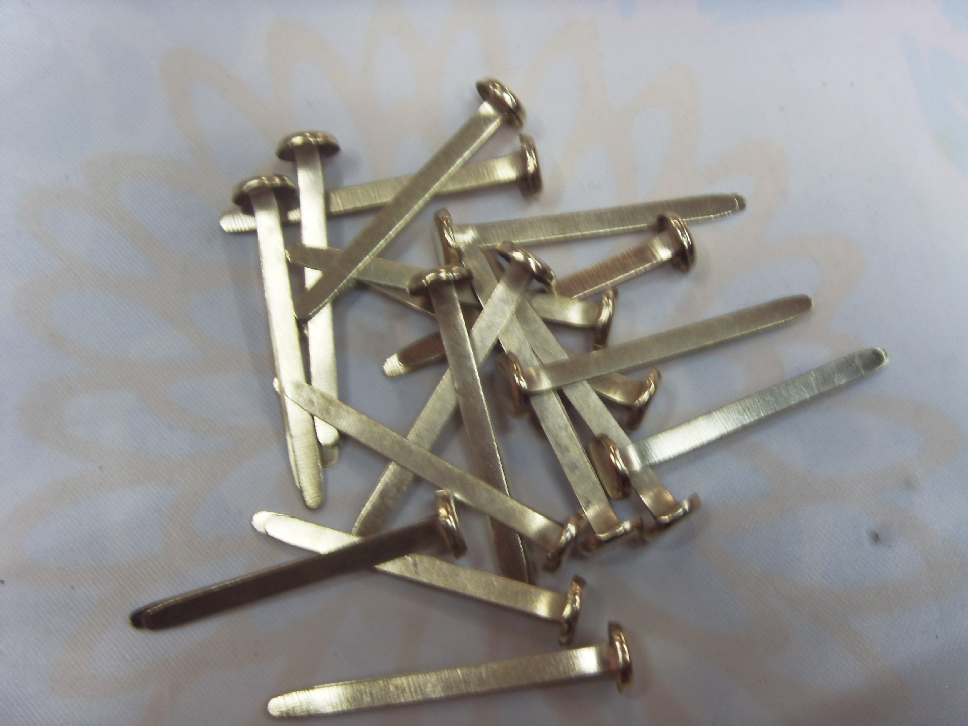 厂价直销飞龙牌各种规格2角钉