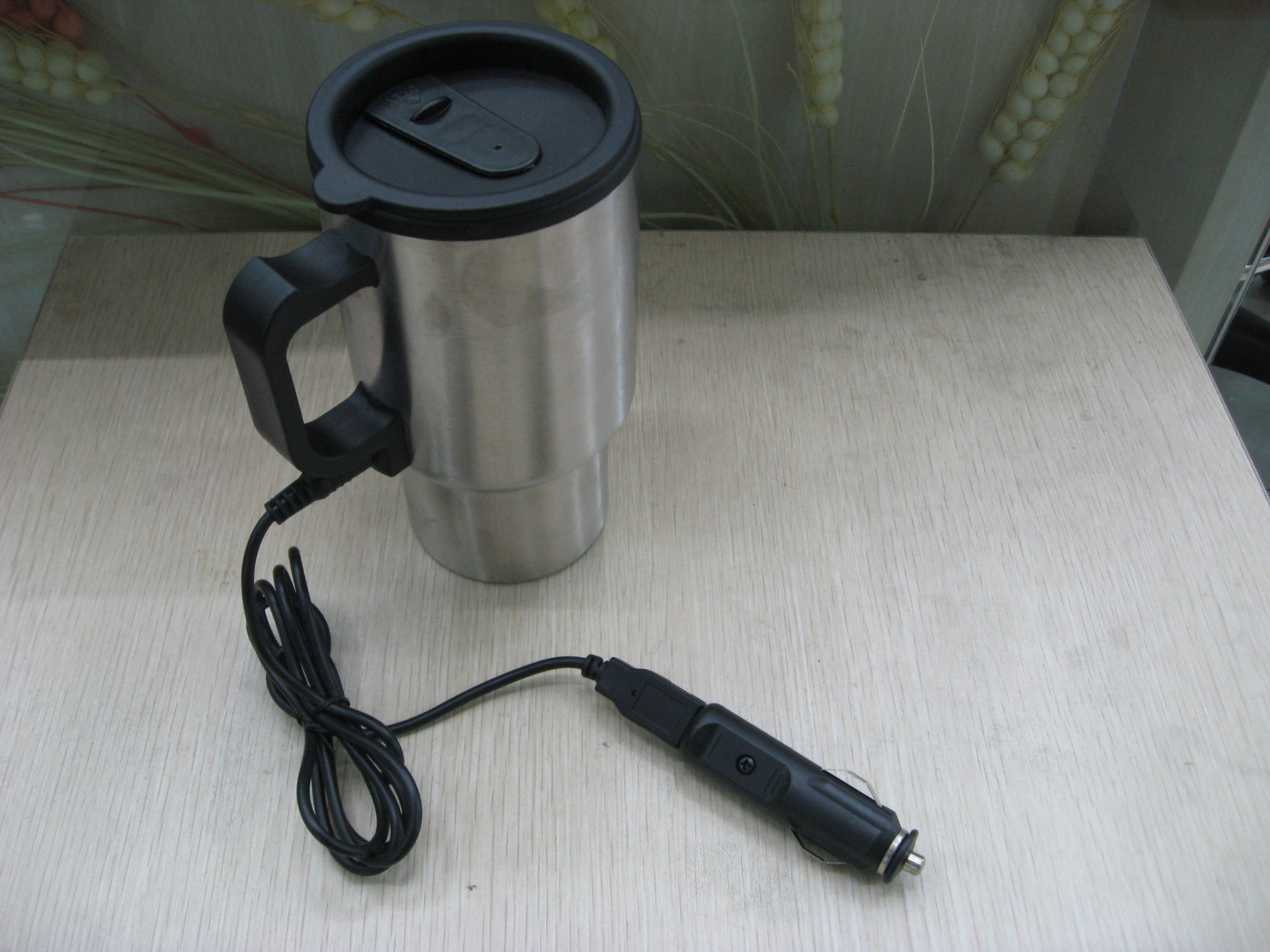 厂家直销供特价汽车保温杯usb保温杯汽车插电杯可印字印logo