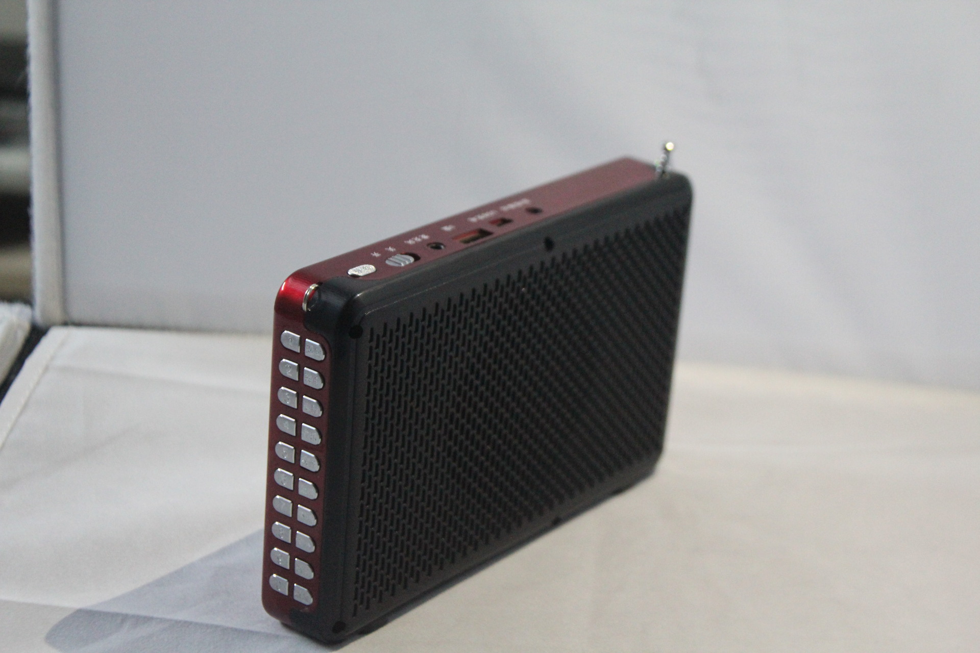 先科700 7寸视频扩音器 看戏机 高清大屏扩音器 多功能扩音机录音