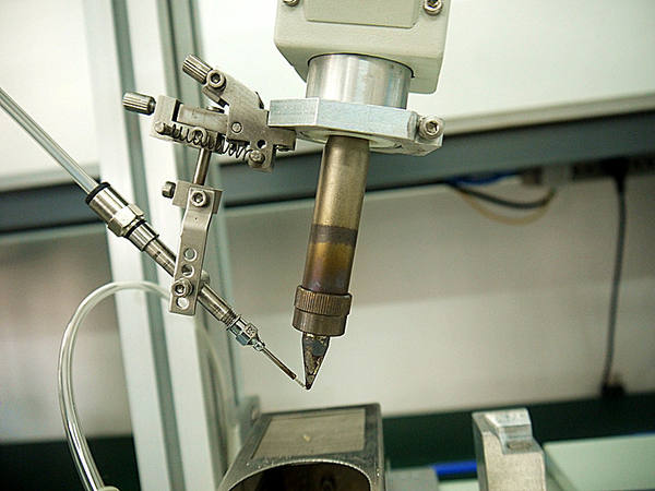 深圳迈威中国首款电脑版焊锡机 全自动焊锡机 焊锡机器人 dt460