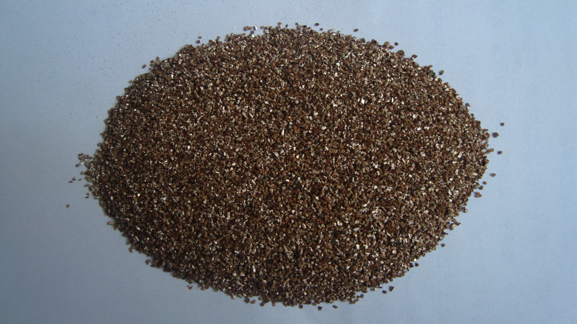 石家庄神龙矿业专业生产销售各类金黄膨胀蛭石 新疆蛭石 蛭石产品