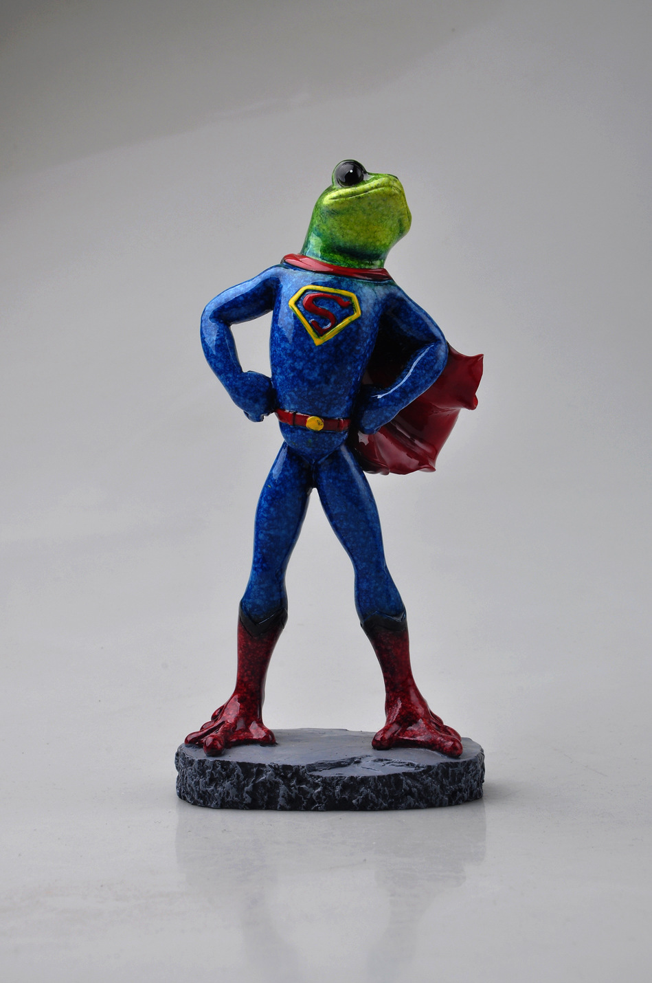 时尚室内家居饰品 超人青蛙卡通摆件创意时尚礼品摆件 艺翔工艺品