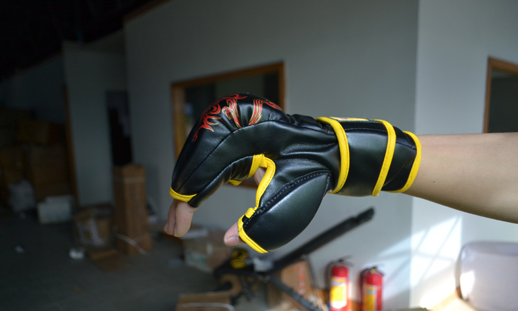 正品五龙分指拳套85111 五指保护自由搏击拳击手套mma ufc