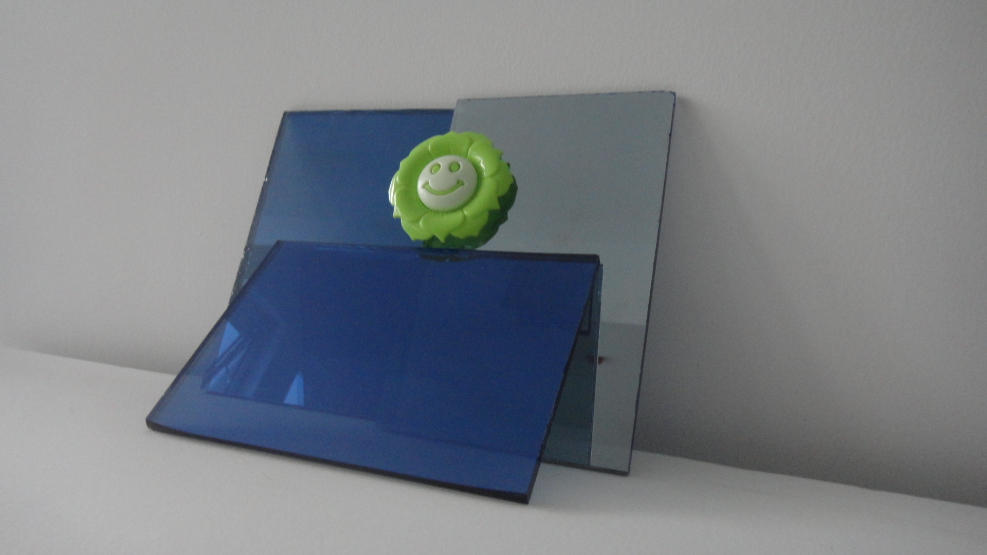 5mm深蓝镀膜玻璃宝石蓝镀膜玻璃反射玻璃 浮法玻璃 玻璃批发