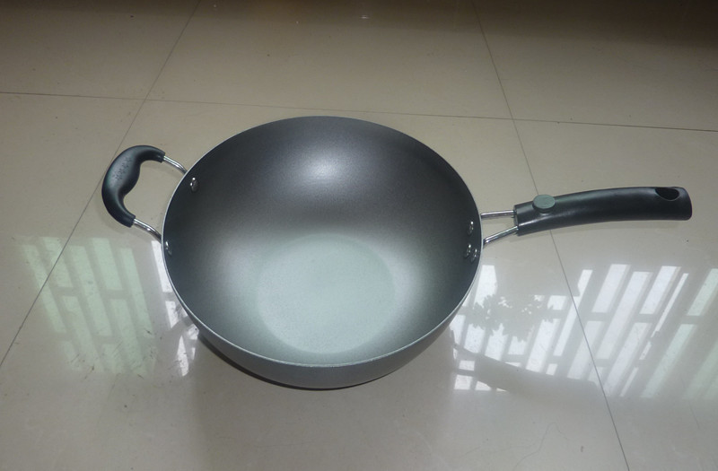 【厂家直销 超微晶化精铁炒锅(挂件) 无涂层 精铁