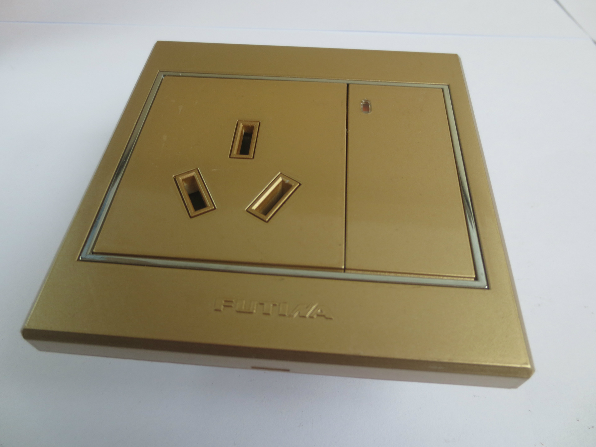 福田点开关 16a一开单控大功率三孔插座开关面板 冷气空调香槟金