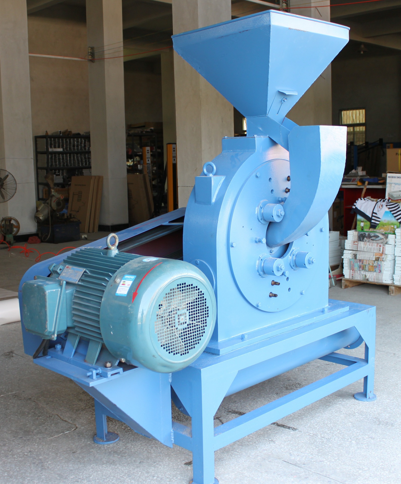 现货厂家直销 优质合金钢磨盘sfm-500塑料 pe pp pvc 专用磨粉机图片