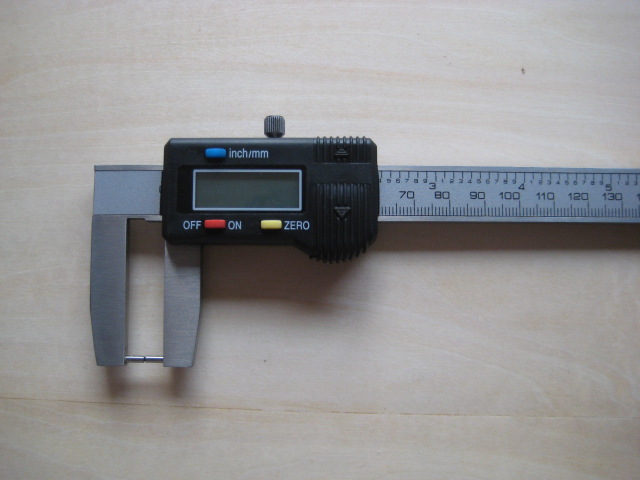 广陆圆柱头外沟槽数显卡尺0-150图片_4