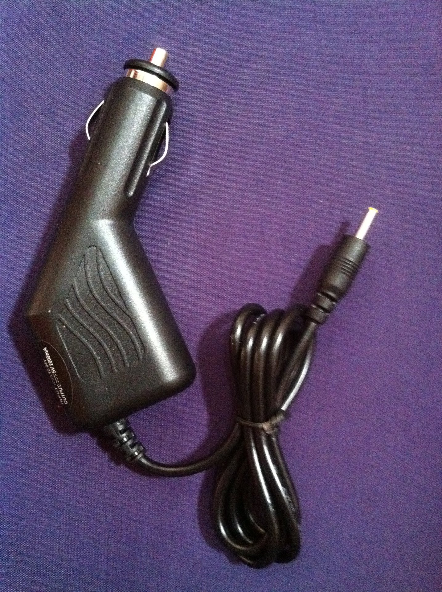 5v2a 圆头 2.5 车充 手机充电器 车载充电器 低价甩卖
