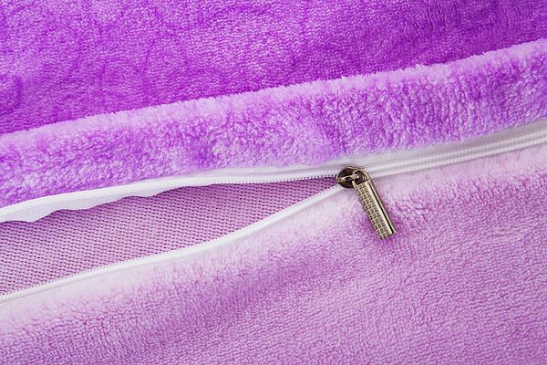 供应新品绣丽一方浪漫印花亲肤法兰绒双人四件套紫色迷情毛毯