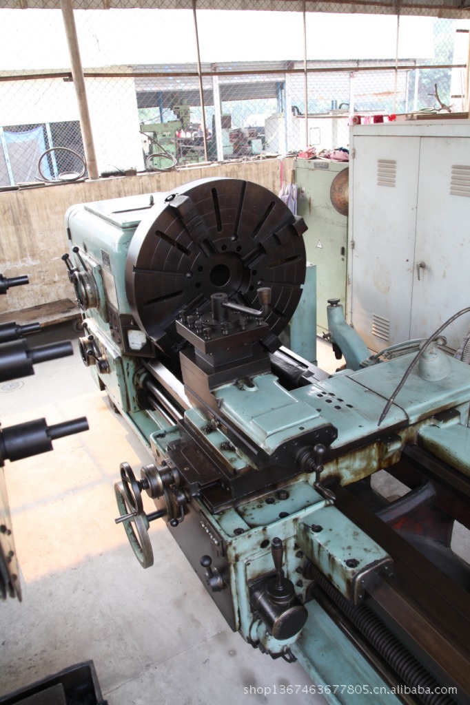 沈阳第一机床厂 卧式车床 cw61100 1000mmx3000mm