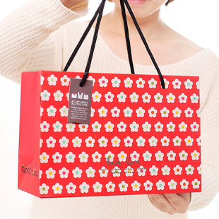 批发礼品袋 红底白色小花朵礼袋宽版中号 系绳包装袋 08114(2