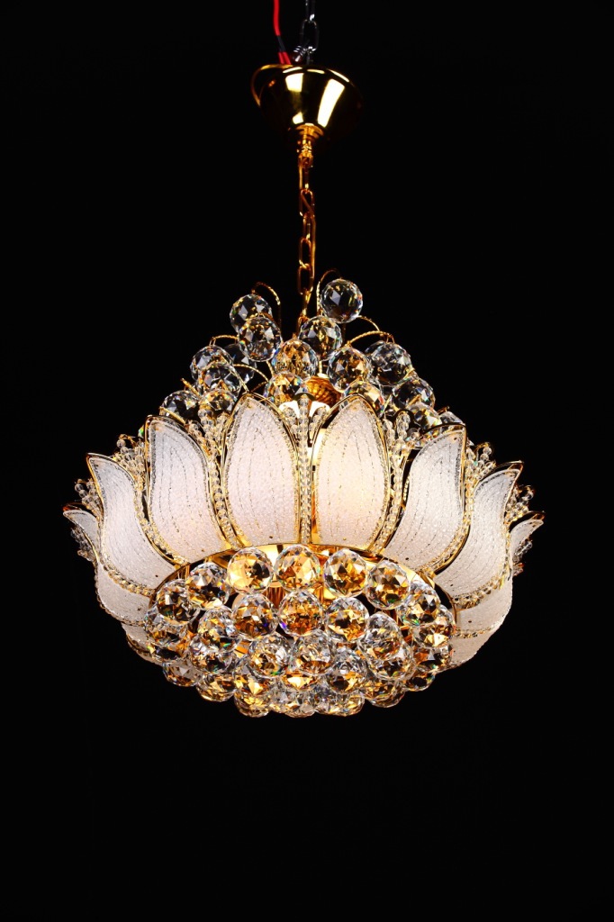 新款上市批发供应时尚大方的莲花式低压水晶灯适应卧室客房