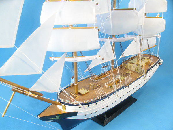 100cm 纵横四海品牌新款白天鹅号木制帆船模型