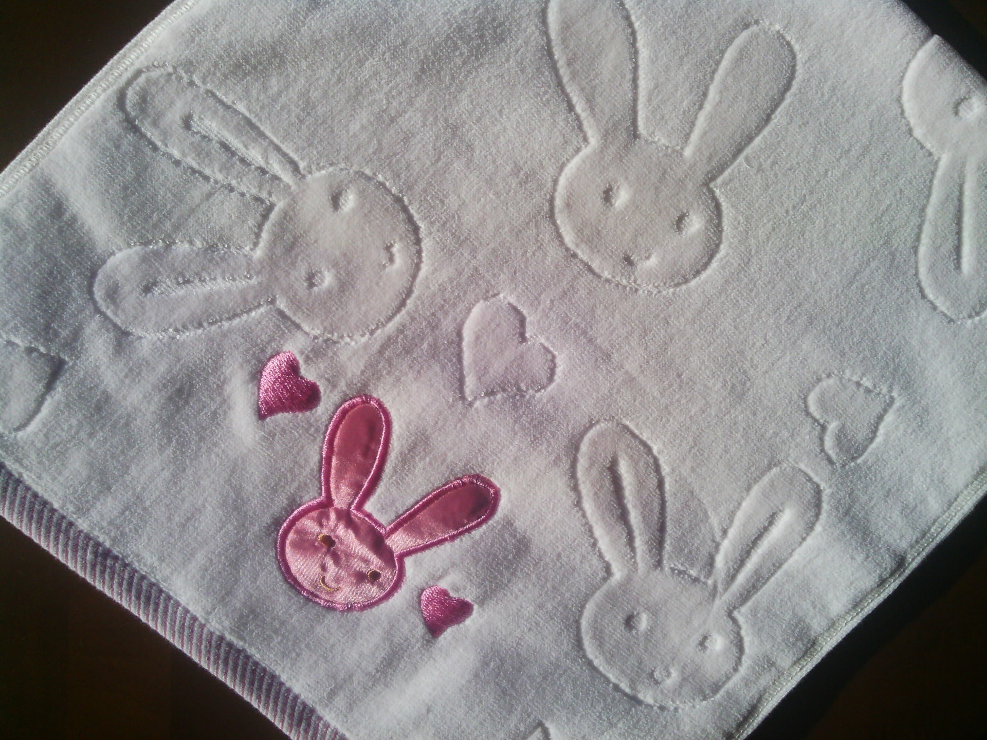 品名:提花毛巾 &nbsp; 规格:34*76cm 重量:100g 颜色:兰粉黄 等及